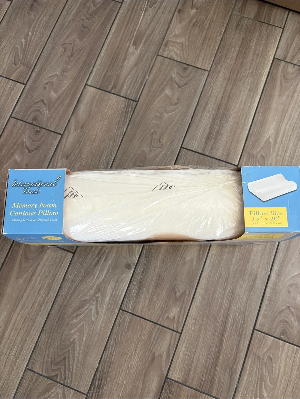 International Touch Memory Foam Contour Pillow NEW IN BOX